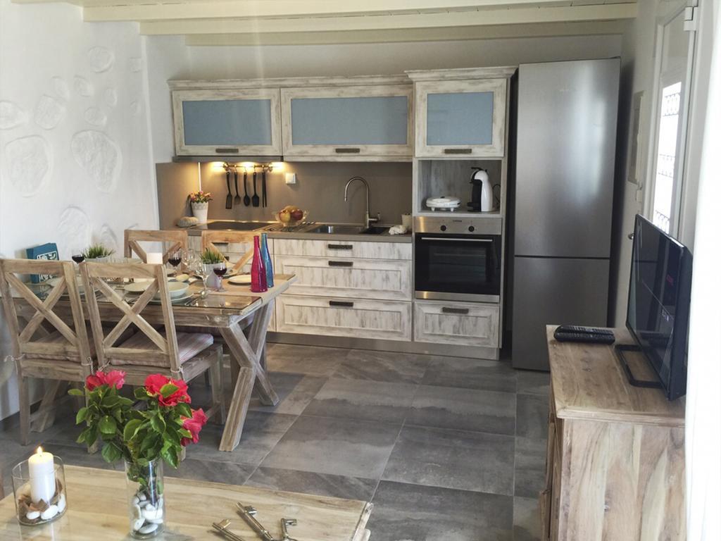 Lavish Suites Agios Ioannis Diakoftis Exteriör bild