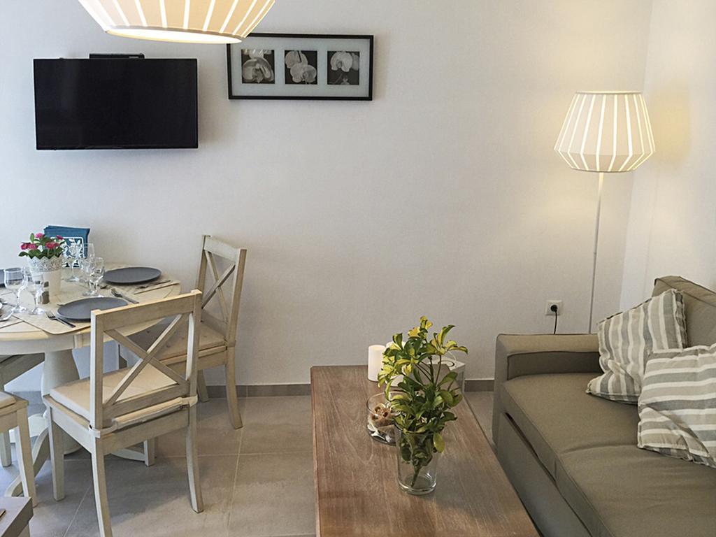 Lavish Suites Agios Ioannis Diakoftis Exteriör bild