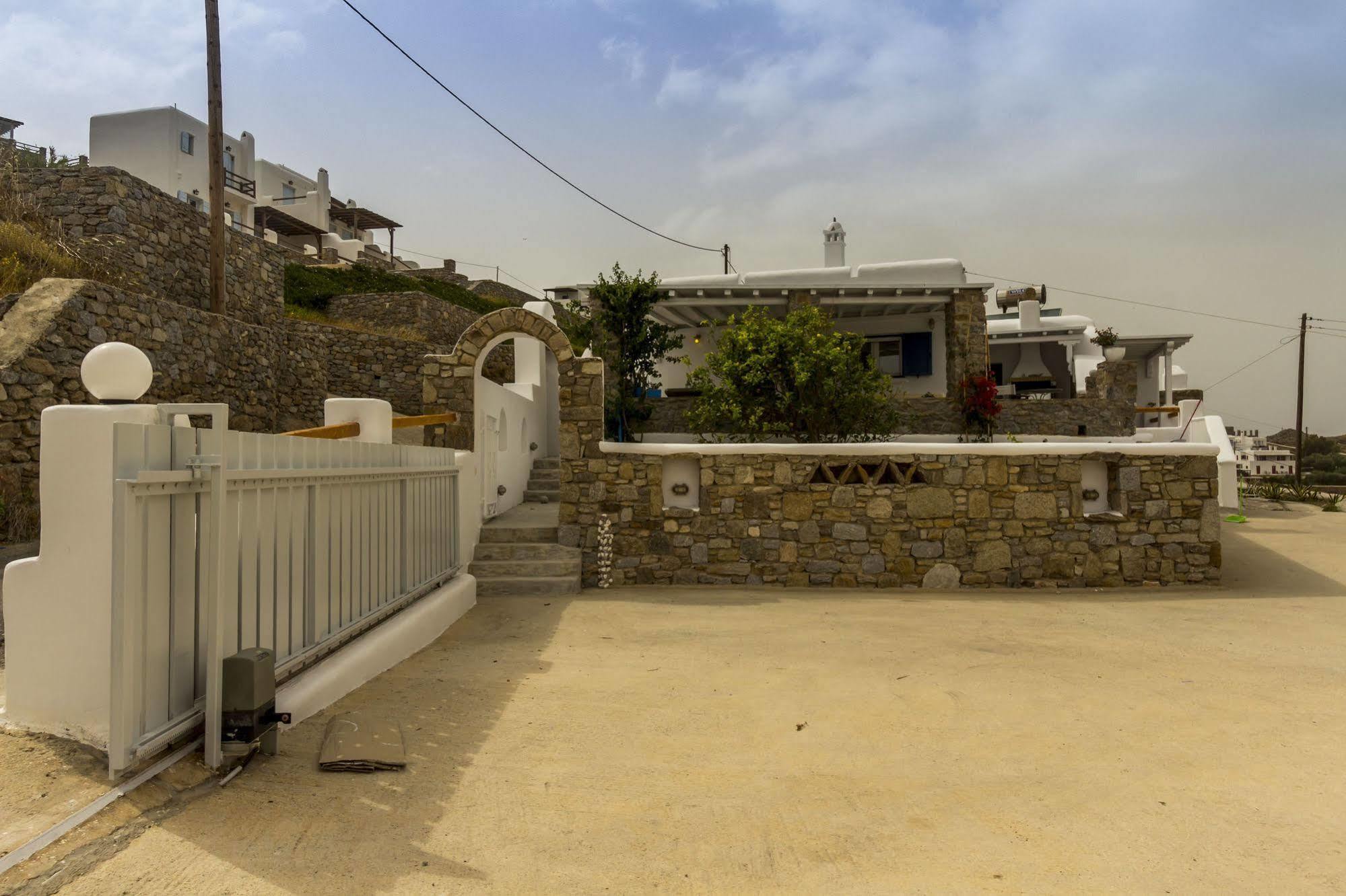 Lavish Suites Agios Ioannis Diakoftis Exteriör bild